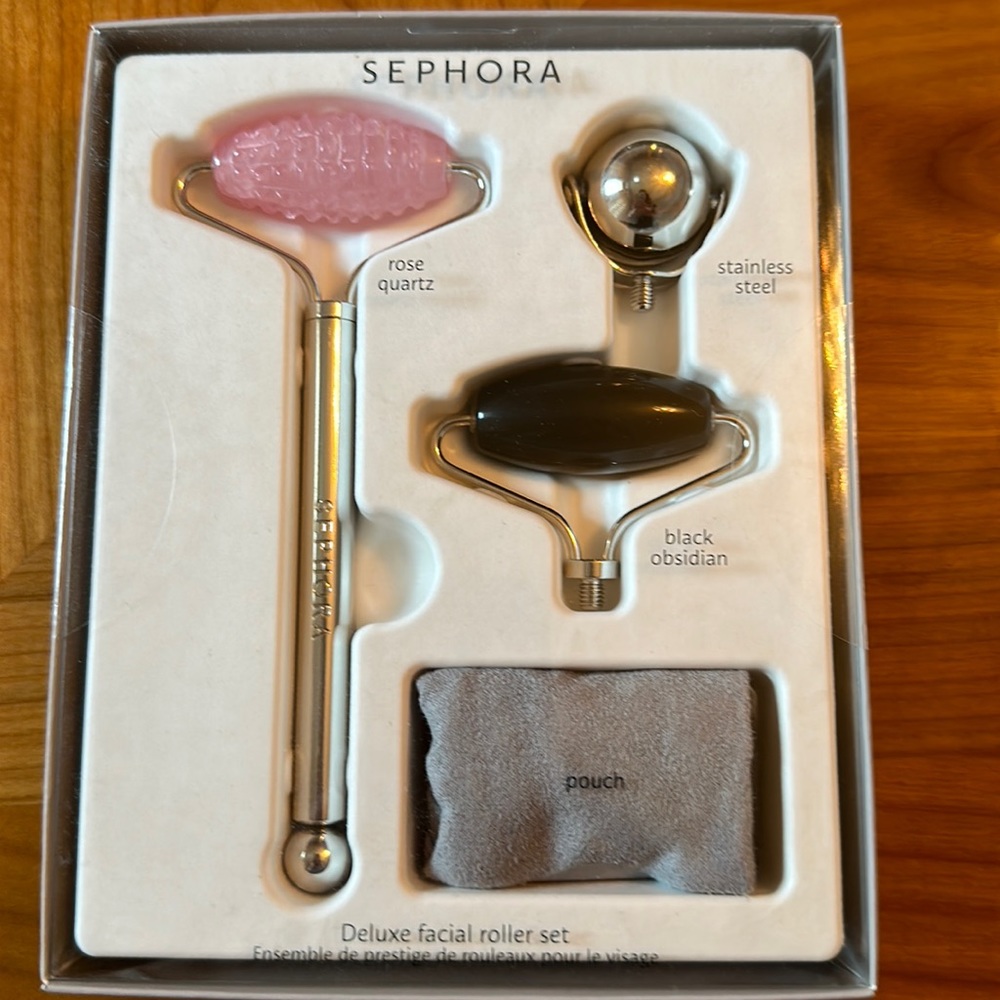 New Sephora Deluxe facial roller set rose quartz and black obsidian stones